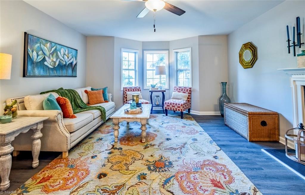 property viewer photo 1