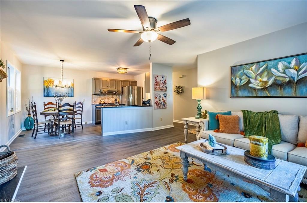 property viewer photo 3