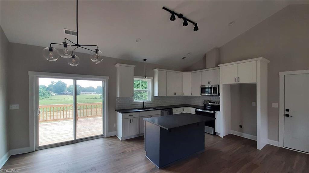 property viewer photo 15