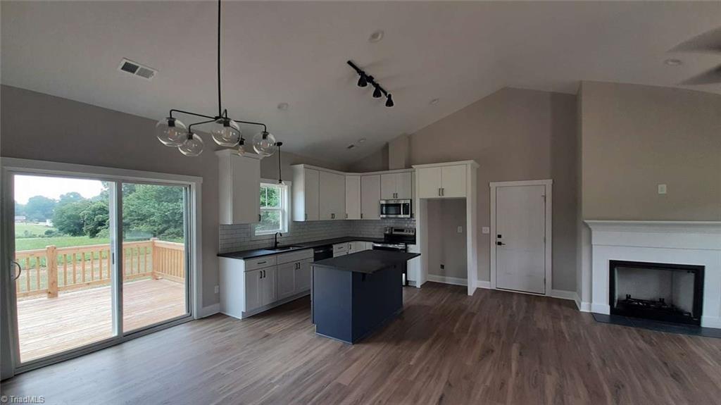 property viewer photo 16