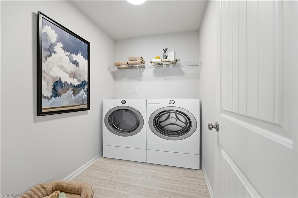 property viewer photo 26