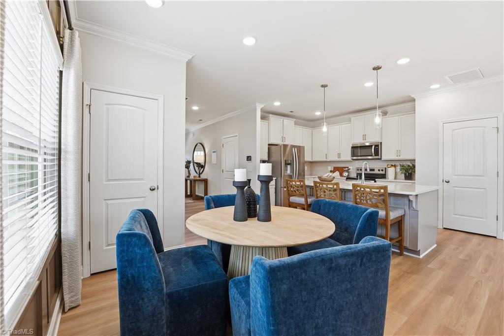 property viewer photo 27