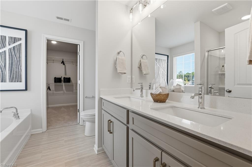 property viewer photo 30
