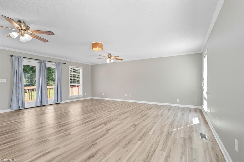 property viewer photo 13