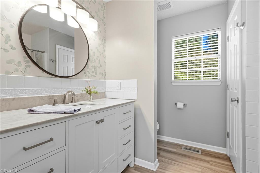 property viewer photo 15