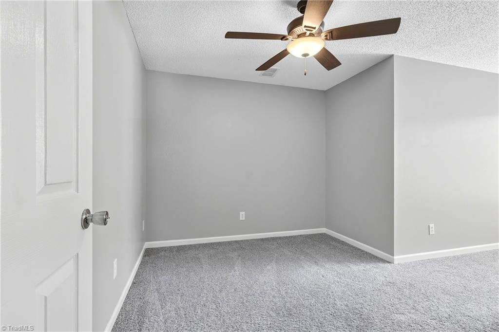 property viewer photo 18