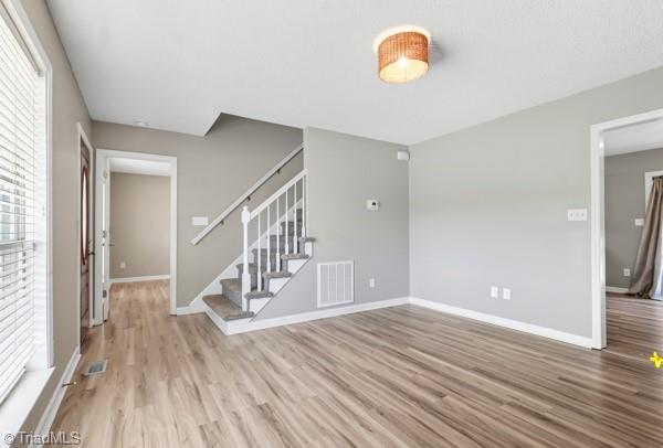 property viewer photo 5