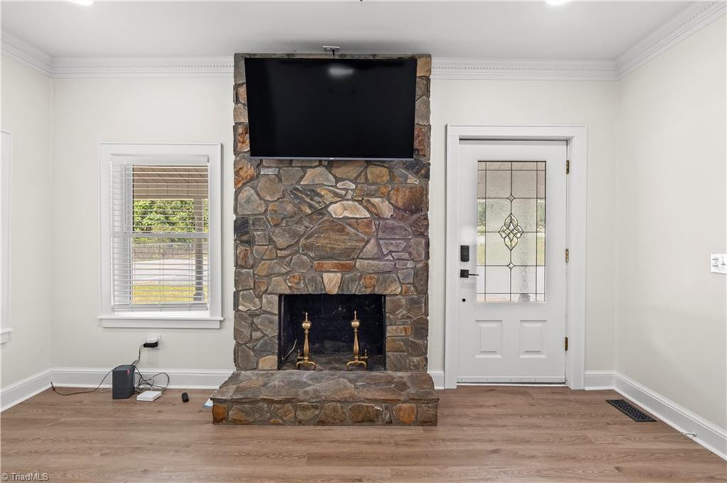property viewer photo 10