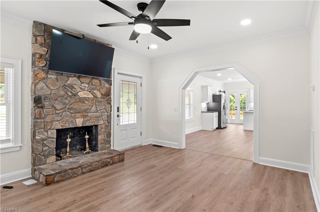 property viewer photo 12