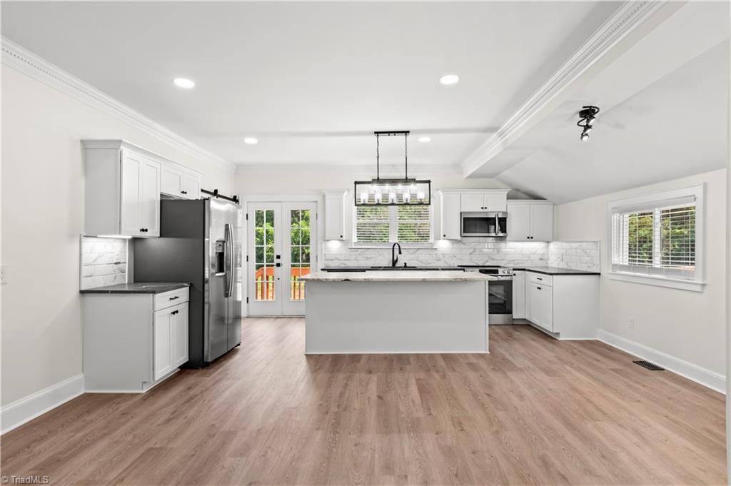 property viewer photo 14