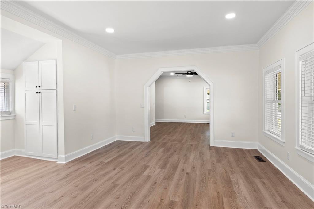 property viewer photo 16