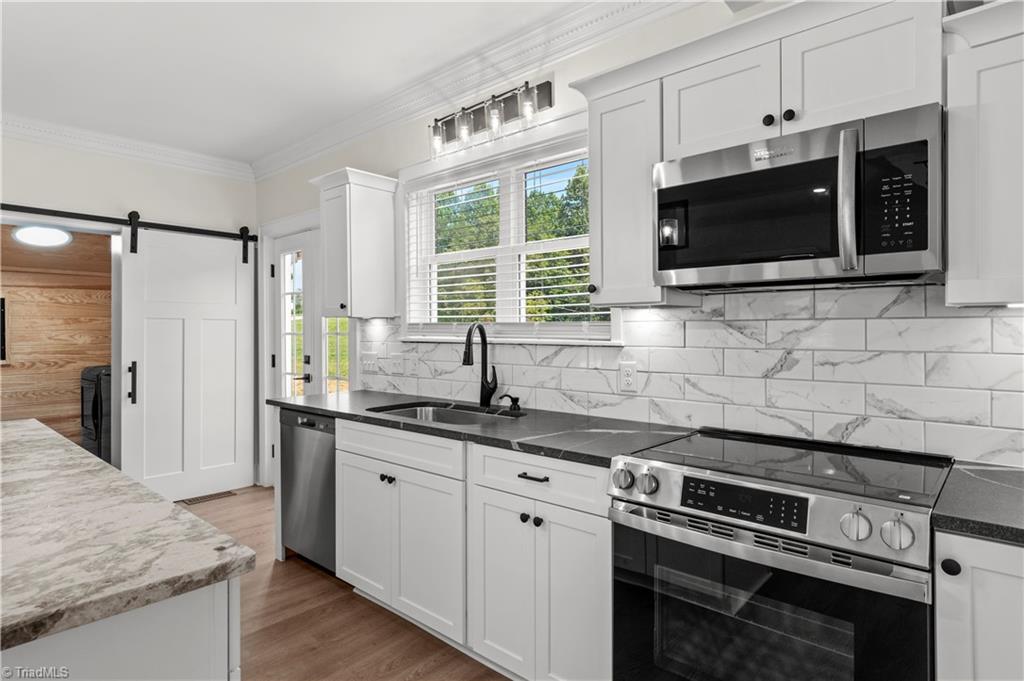 property viewer photo 19
