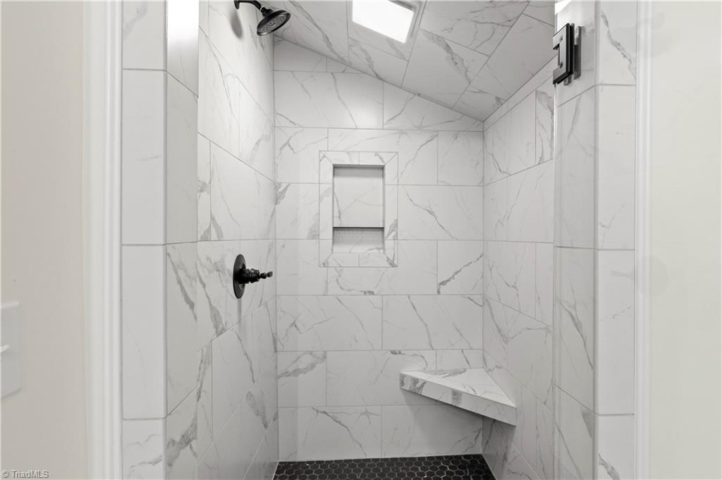 property viewer photo 26