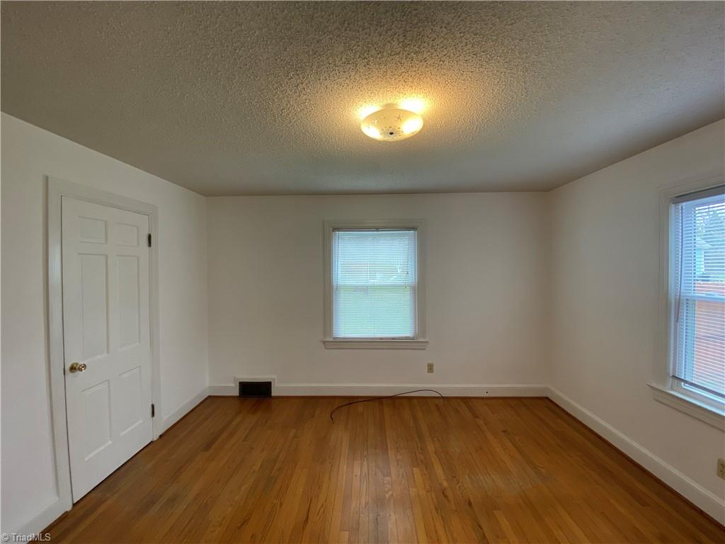 property viewer photo 12