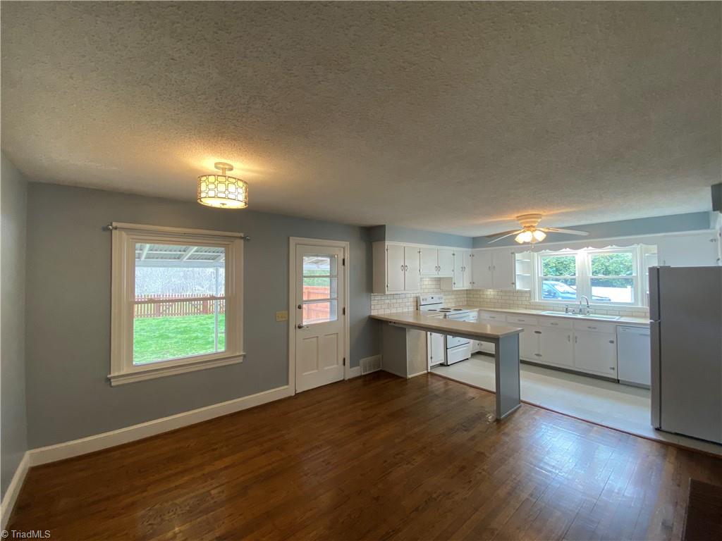 property viewer photo 6