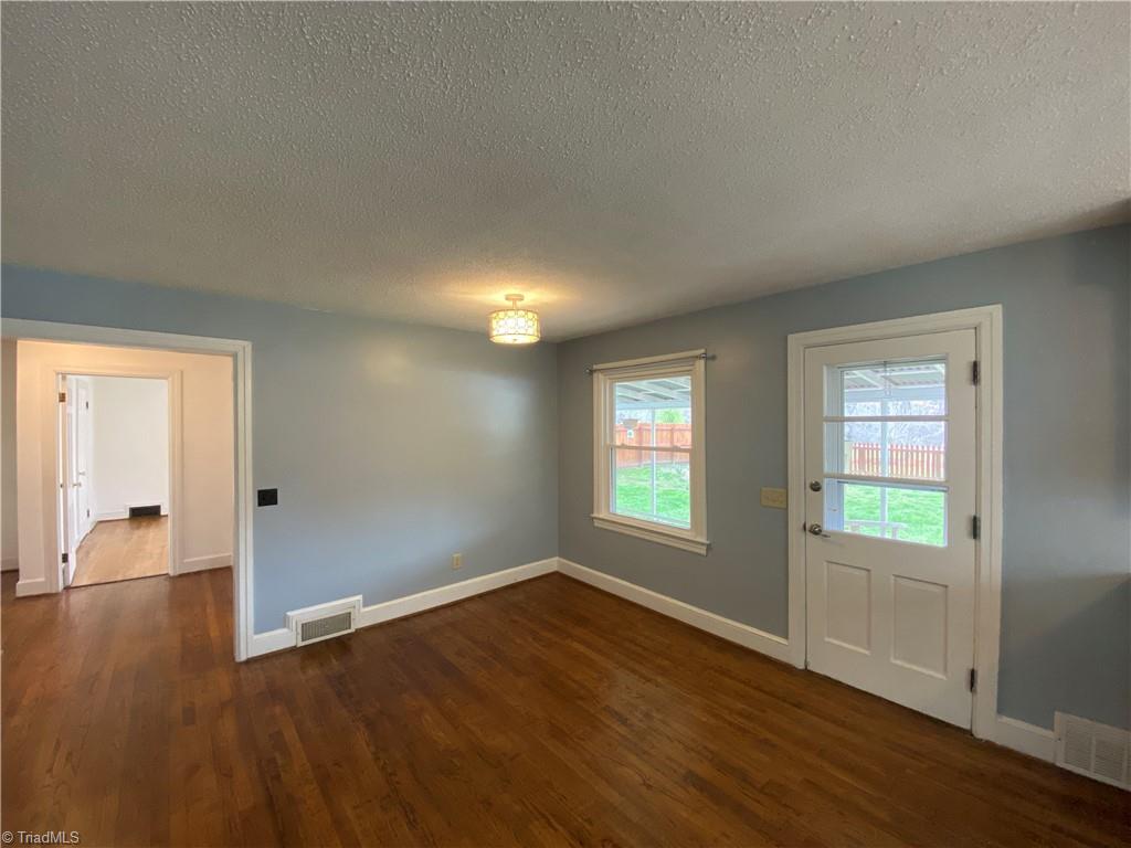 property viewer photo 7