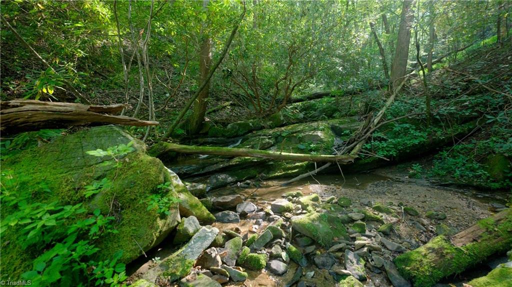 property viewer photo 35