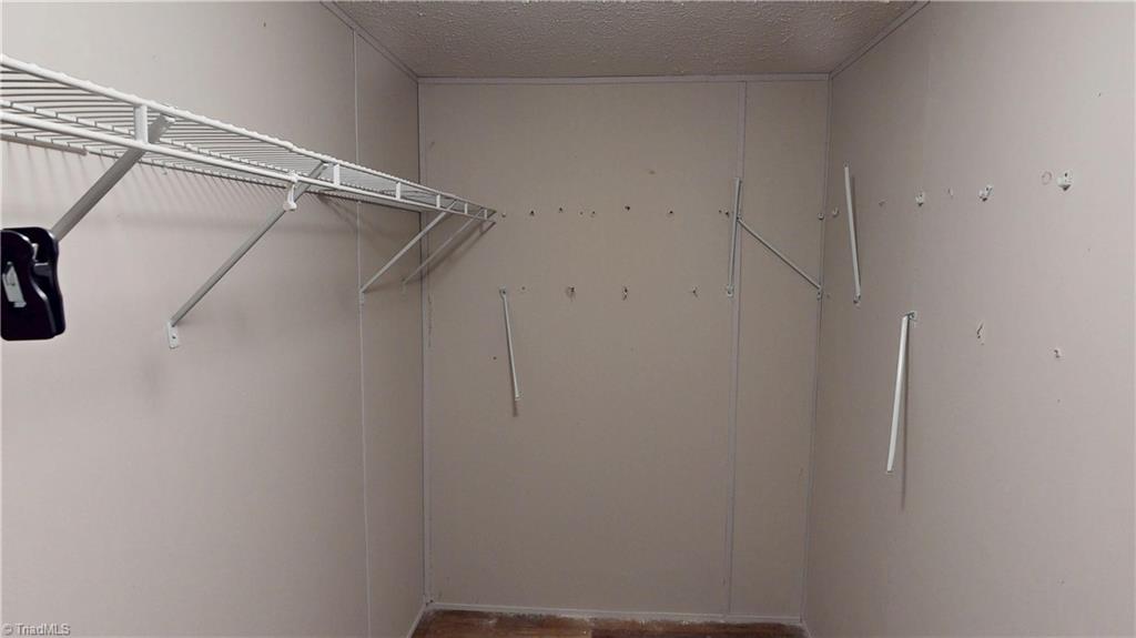 property viewer photo 25