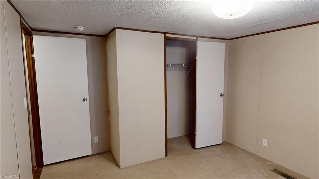 property viewer photo 31