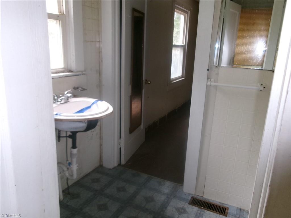 property viewer photo 9