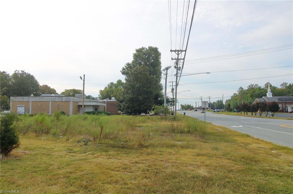 main property photo 6