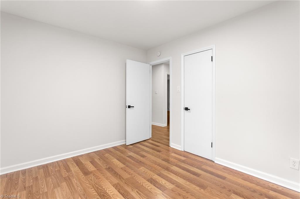 property viewer photo 12