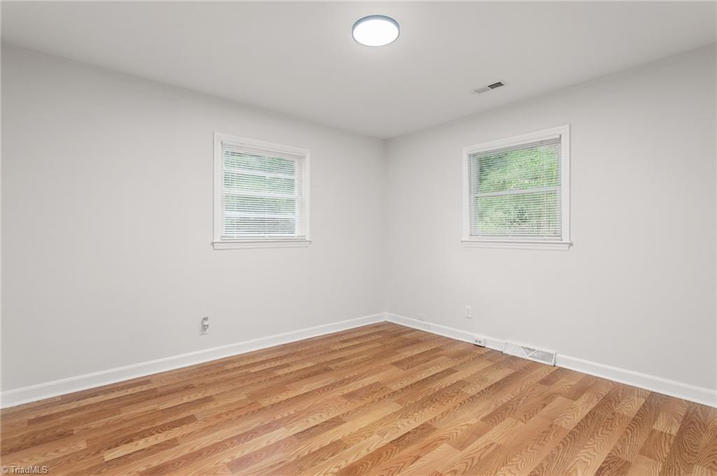 property viewer photo 13