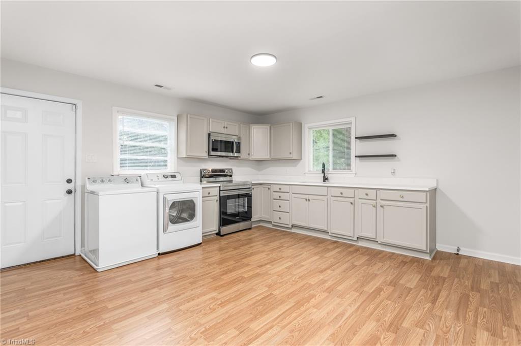 property viewer photo 3