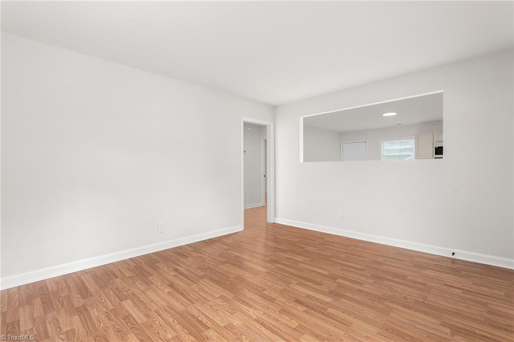 property viewer photo 7
