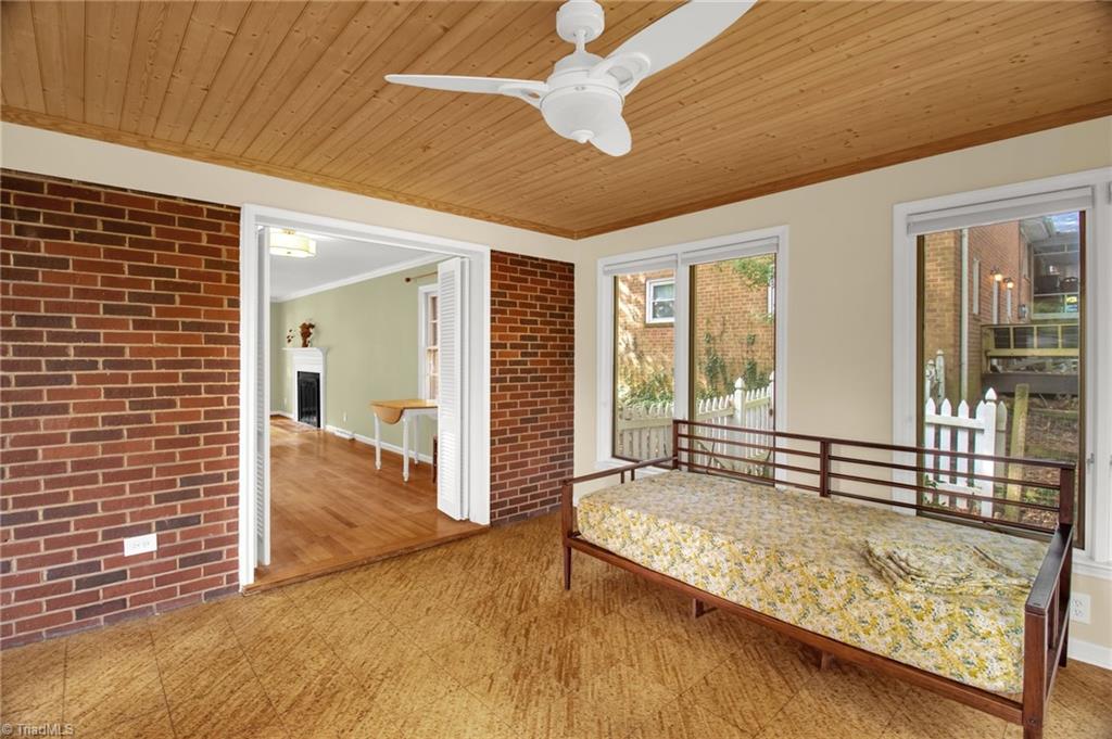 property viewer photo 12