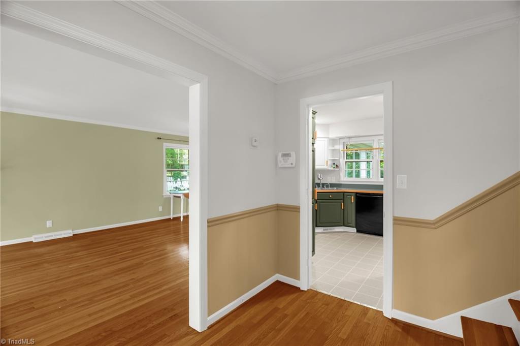 property viewer photo 6