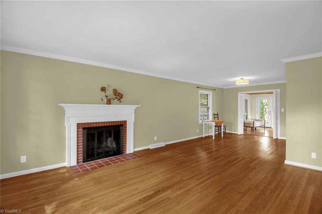 property viewer photo 7