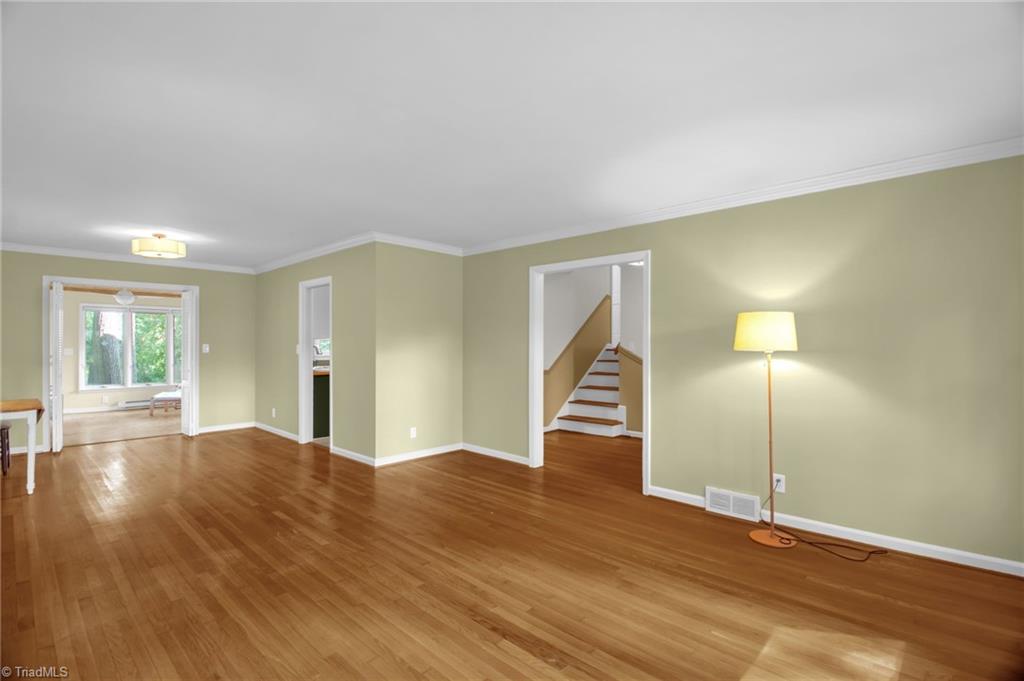 property viewer photo 8