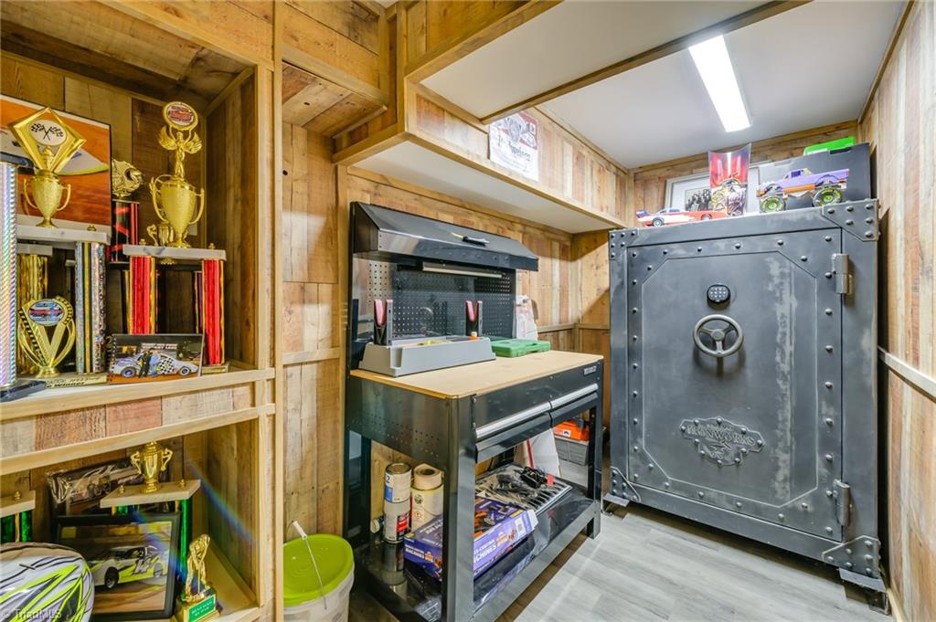 property viewer photo 16