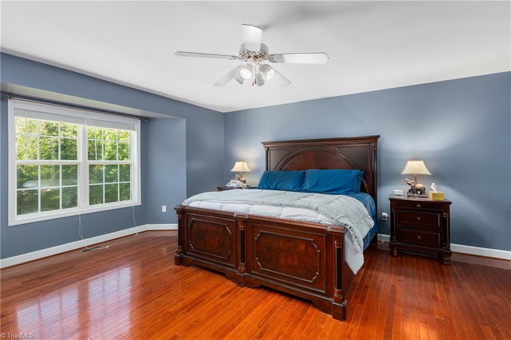 property viewer photo 20