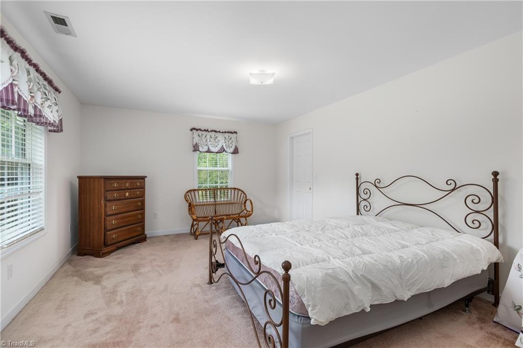 property viewer photo 30