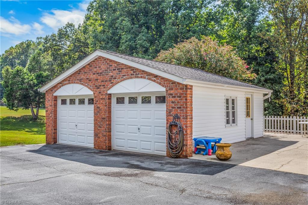 property viewer photo 36