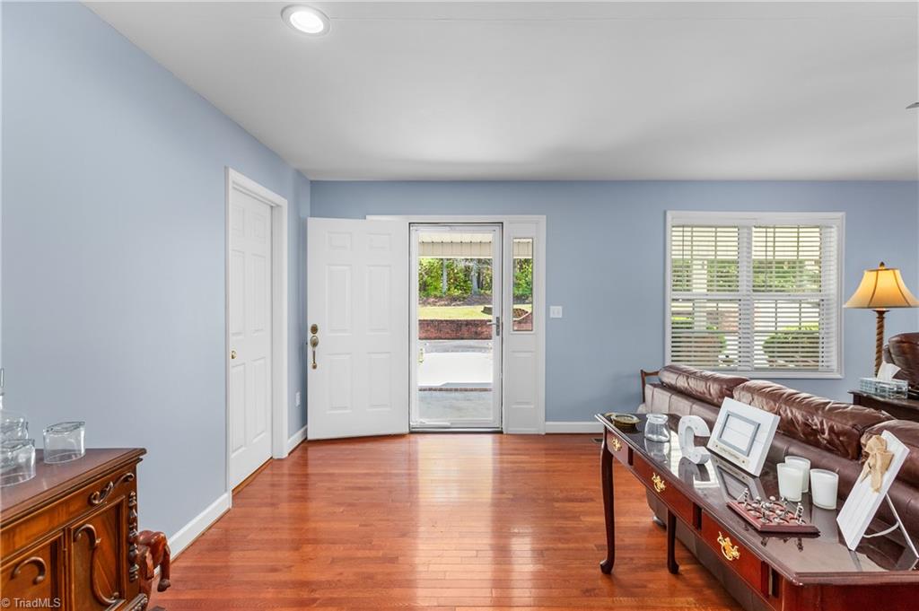 property viewer photo 5