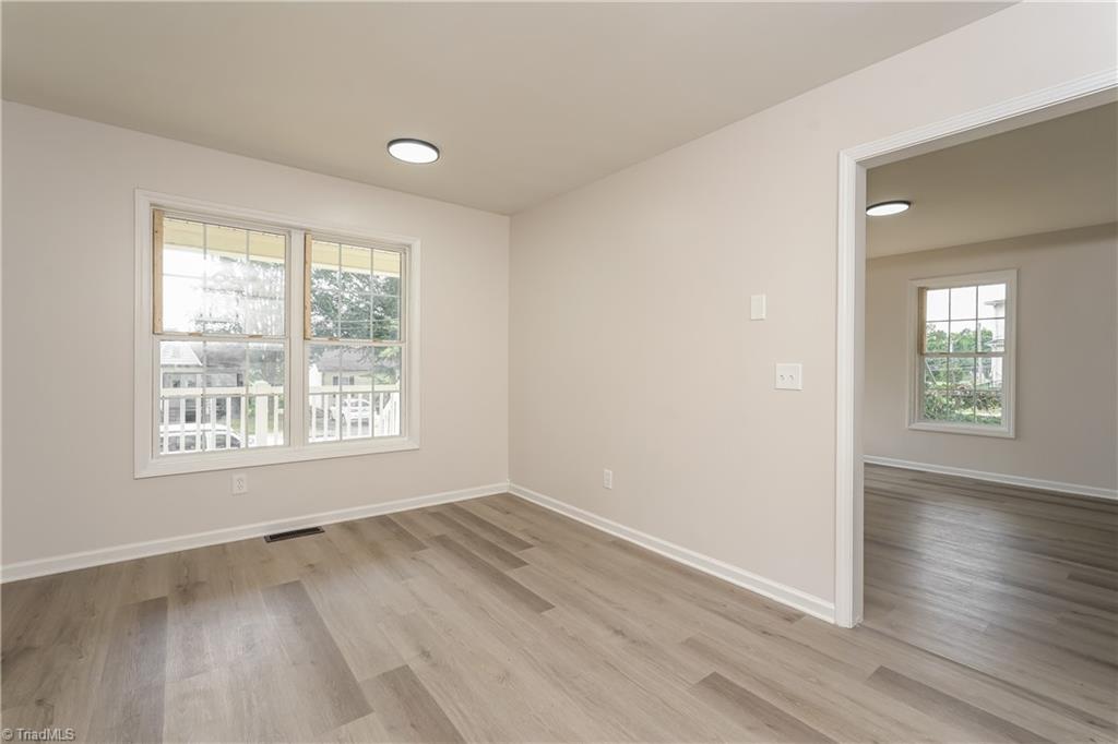 property viewer photo 4