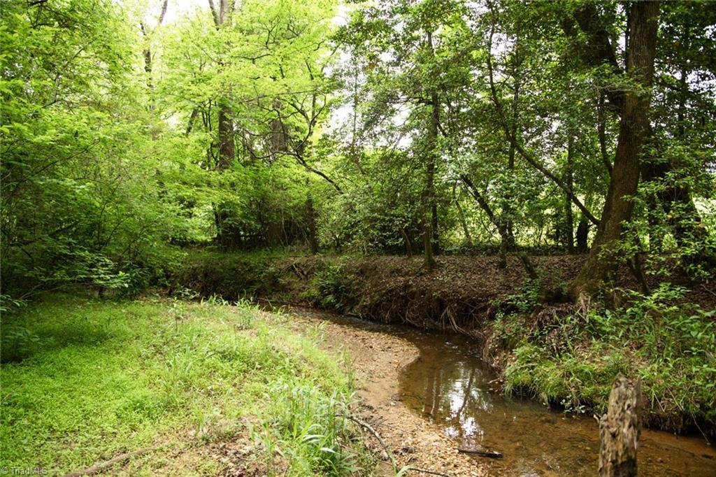 property viewer photo 5