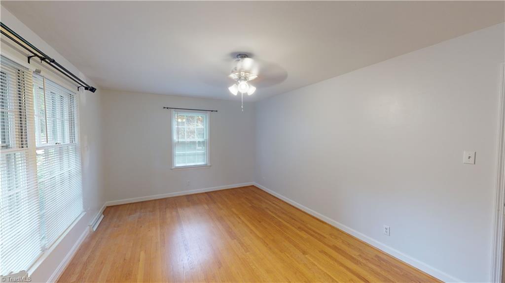 property viewer photo 4