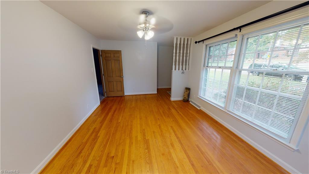 property viewer photo 5