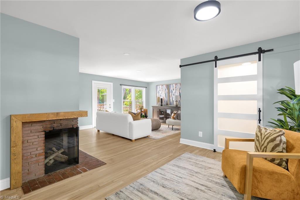 property viewer photo 1