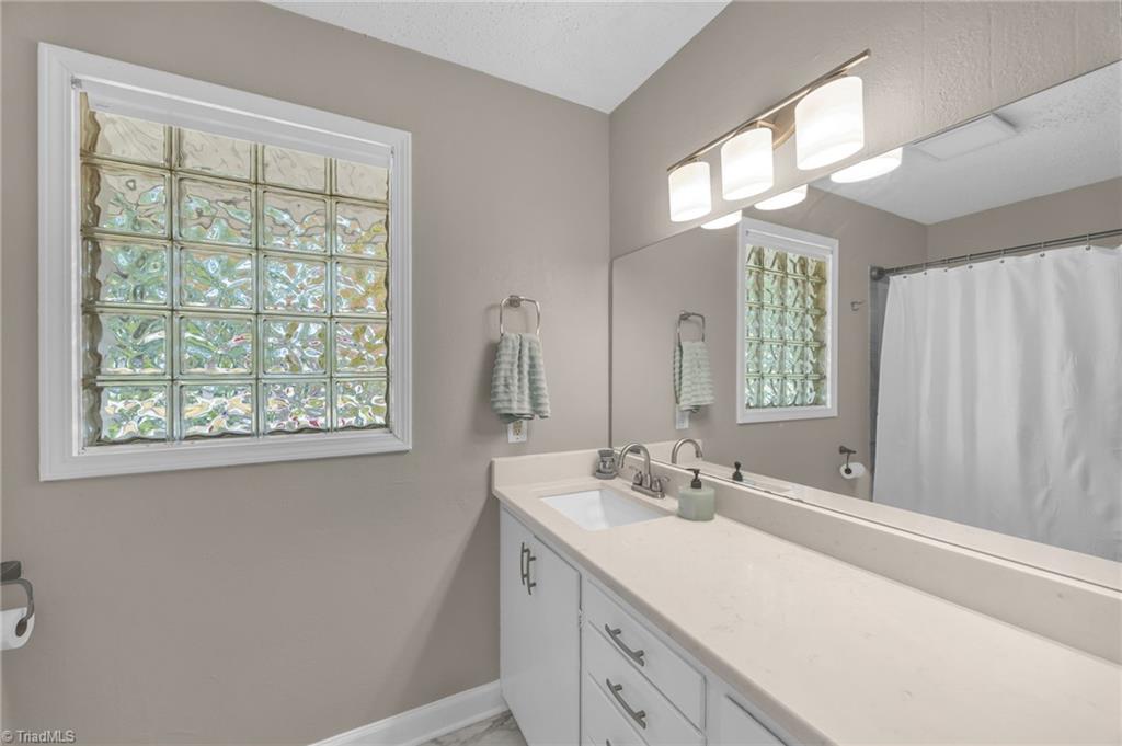 property viewer photo 22