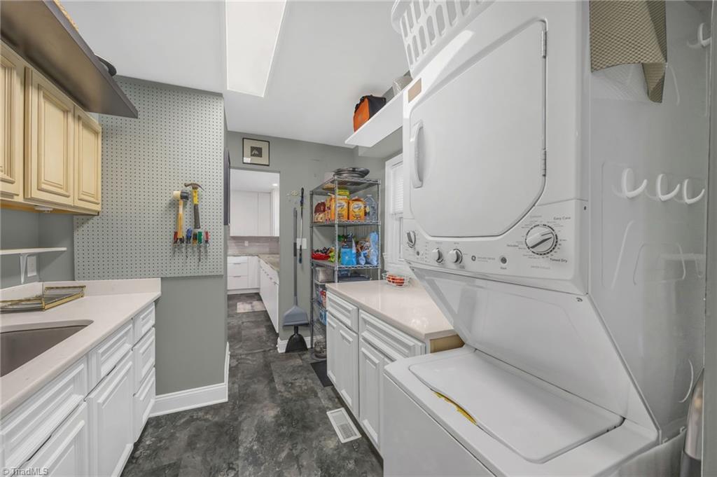 property viewer photo 25