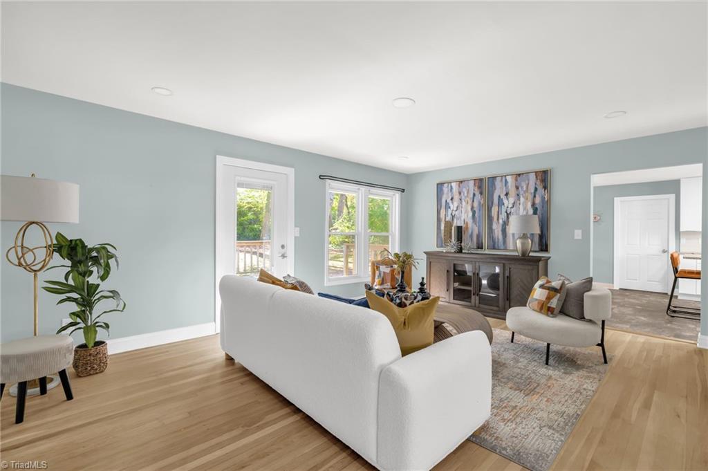 property viewer photo 3