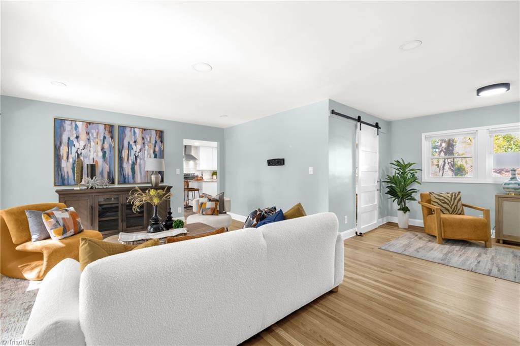 property viewer photo 9