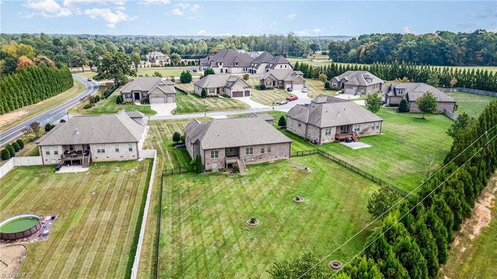 property viewer photo 30