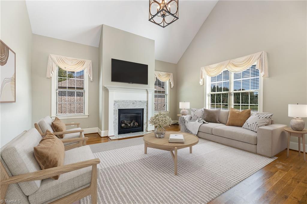 property viewer photo 5