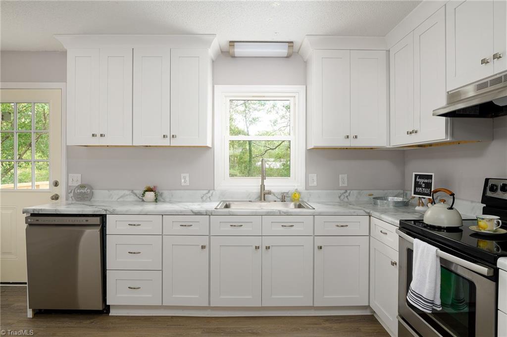 property viewer photo 5